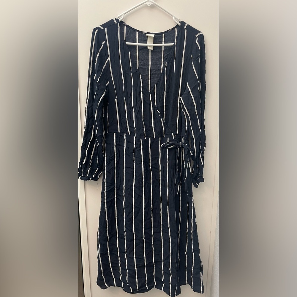 H&M Navy and White Striped Long Sleeve Dress
